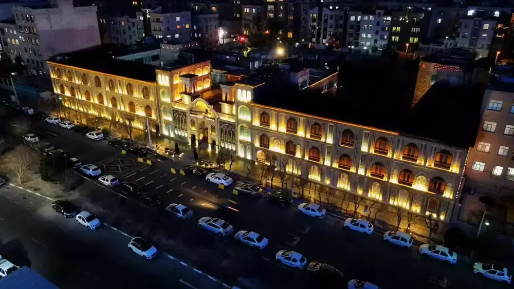 نمای هتل گران میراث رشیدیه در تهران