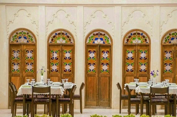 هتل تاریخی خانه آقازاده ابرکوه - بندانگشتی 3