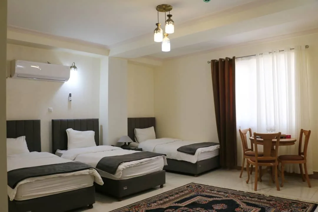 اتاق سه تخته روبه دریا