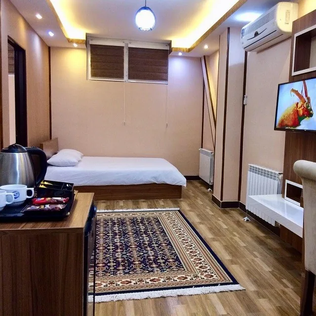 اتاق چهارنفره(دوتخته دبل+سرویس اضافه)