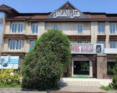 نمای هتل الماس در بندر انزلی