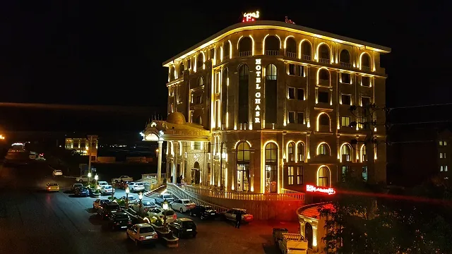هتل قصر بسطام شاهرود - بندانگشتی 2