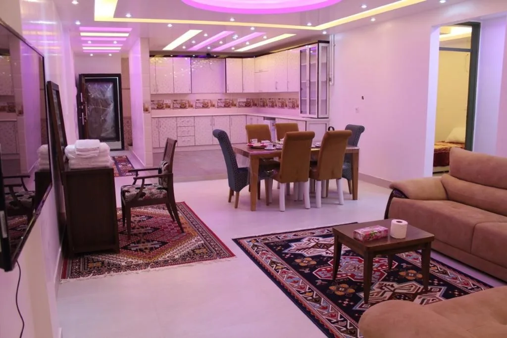 آپارتمان دوخوابه چهارتخته