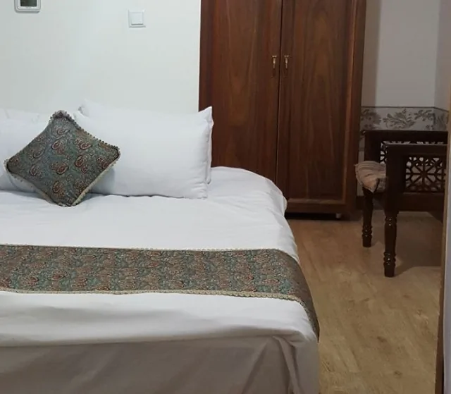 اتاق یک تخته