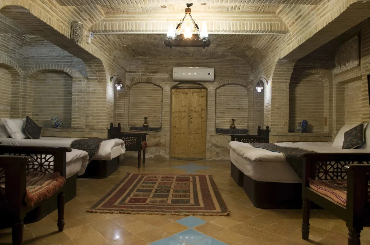 اتاق چهار تخته رویا (سرداب)