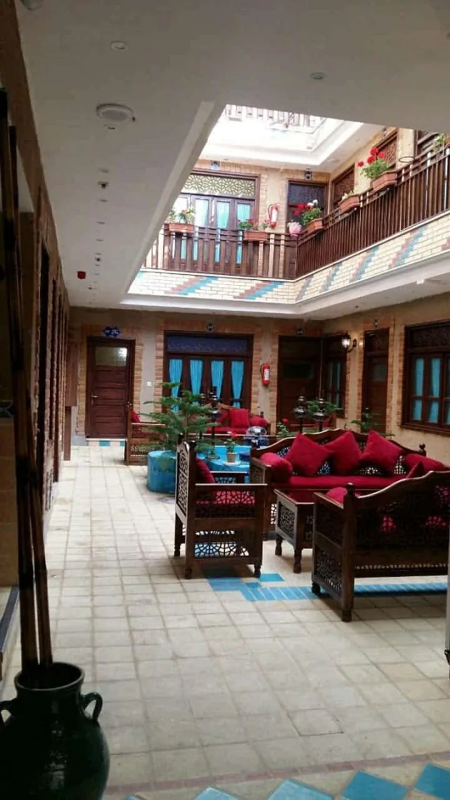 هتل سرای اردیبهشت اصفهان - بندانگشتی 5
