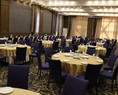 هتل باباطاهر - بندانگشتی 3