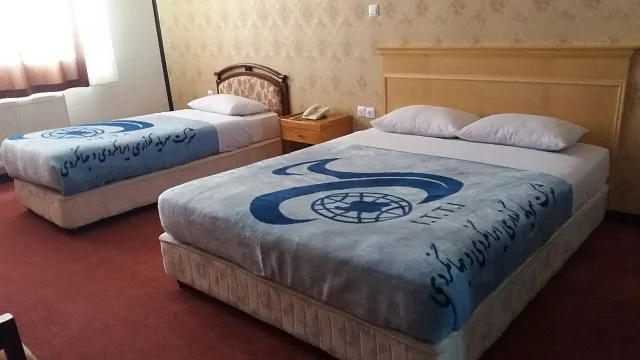 اتاق سه تخته