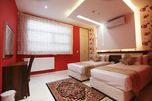سوئیت رویال سه تخته VIP (آپارتمان یک خوابه دو تخته و یک سرویس اضافه)