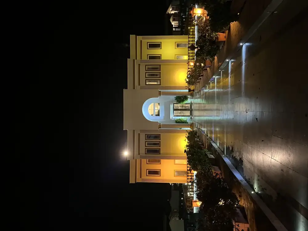 هتل ترنج - بندانگشتی 2
