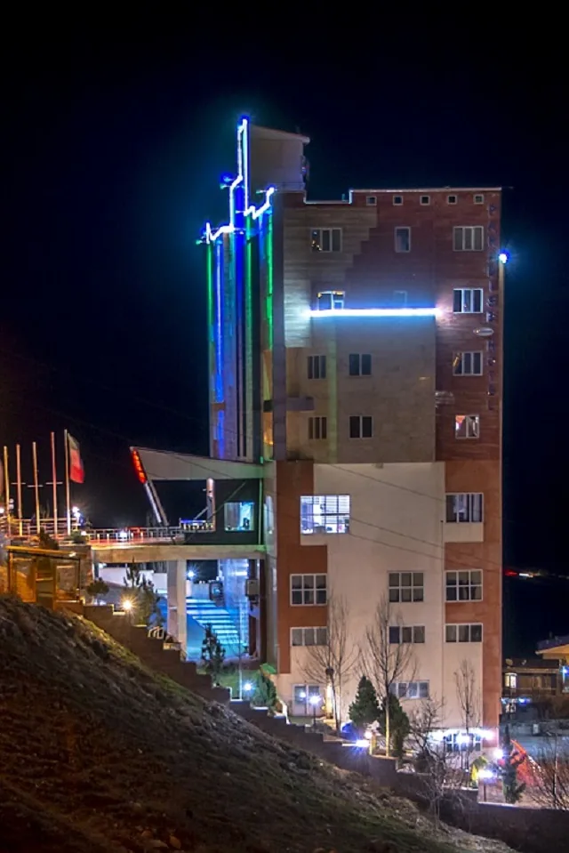 هتل پارادایس کلیبر - بندانگشتی 2