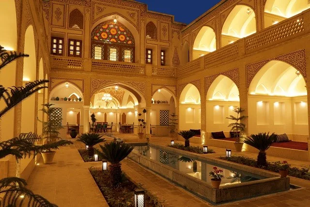 هتل عمارت ماندگار کاشان - بندانگشتی 3