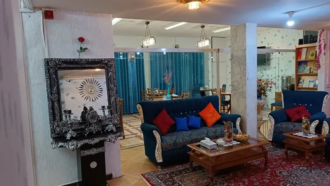 هتل لیلی کاشان - بندانگشتی 2