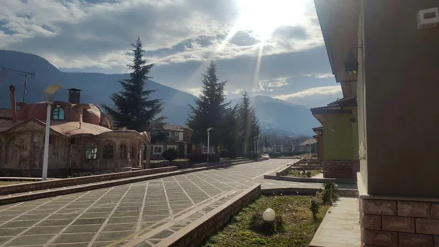 هتل پارسیان کلاردشت - بندانگشتی 3