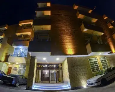 نمای هتل هزار کرمان در کرمان