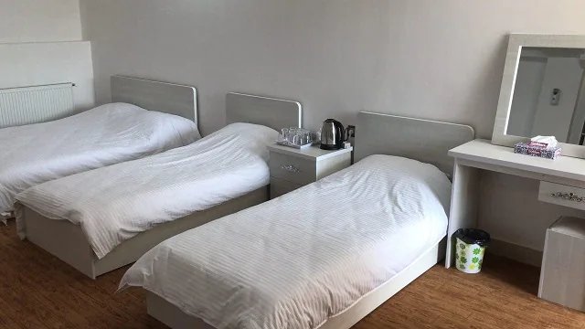 اتاق چهار تخته همکف