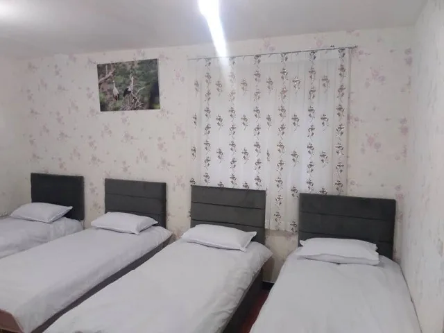 سوئیت یکخوابه چهارنفره ( چهارتخت سینگل )