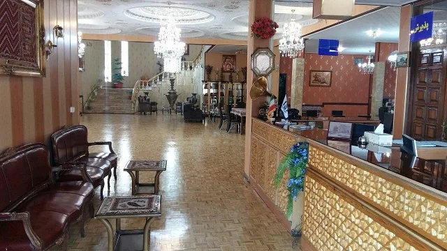 هتل سنگسر مهدی شهر - بندانگشتی 2