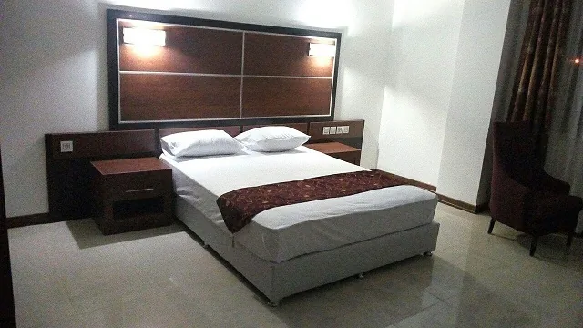 اتاق یک تخته