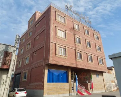 نمای هتل نخل هنگام قشم در قشم
