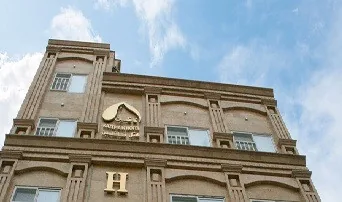 نمای هتل کاظمین قم در قم