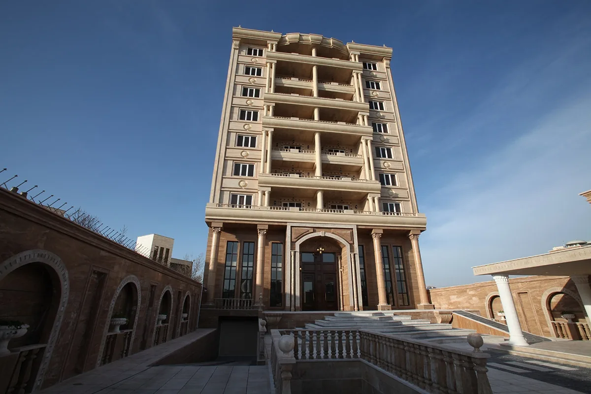 نمای هتل پدرام سرعین در سرعین