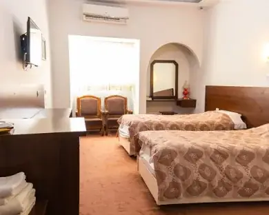 هتل اسرم ساری - بندانگشتی 4