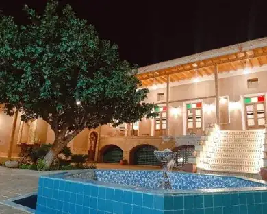 نمای هتل بوتیک اسفنجان در سمنان