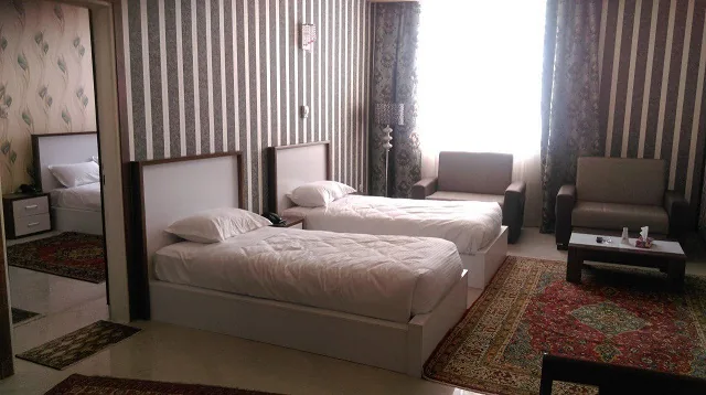 سوئیت شش نفره