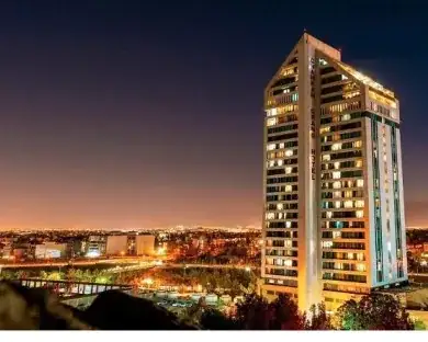 نمای هتل چمران در شیراز