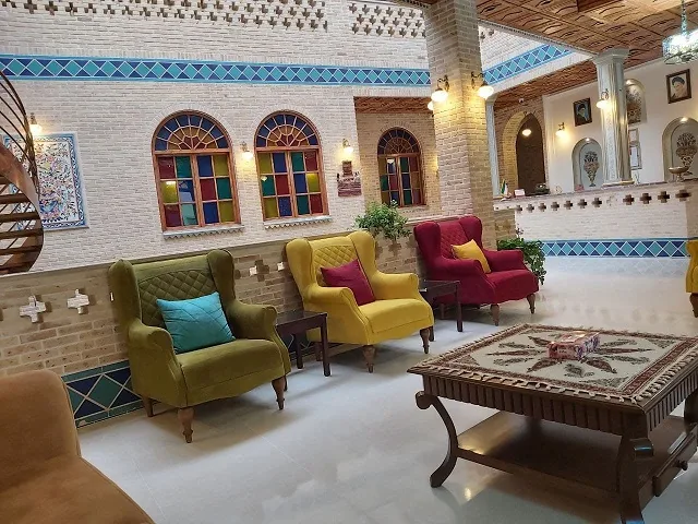 هتل درباری شیراز - بندانگشتی 4
