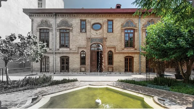 نمای هتل نظامیه تهران در تهران