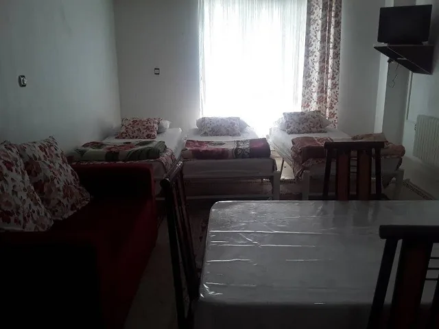 اتاق سه تخته