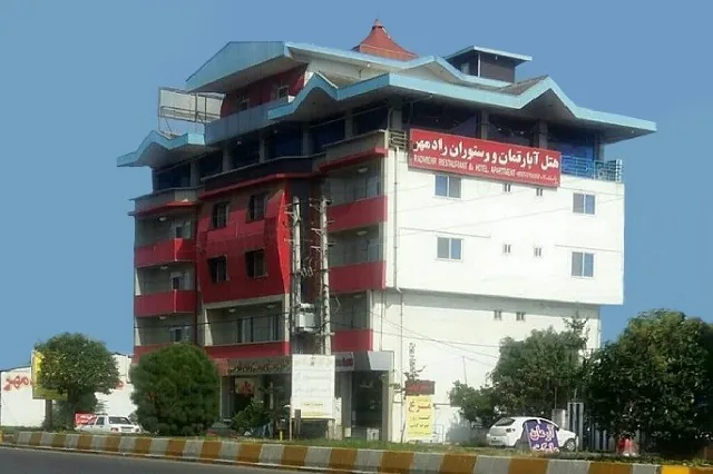 نمای هتل آپارتمان رادمهر تنکابن در تنکابن