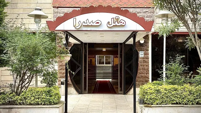 نمای هتل آپارتمان صدرا تنکابن در تنکابن