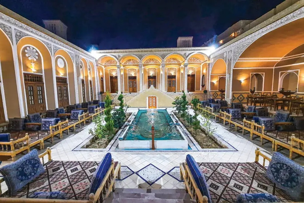 هتل بوتیک دربار یزد - بندانگشتی 2