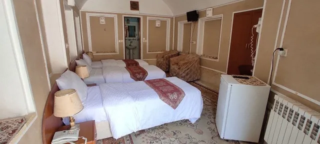 اتاق سه تخته