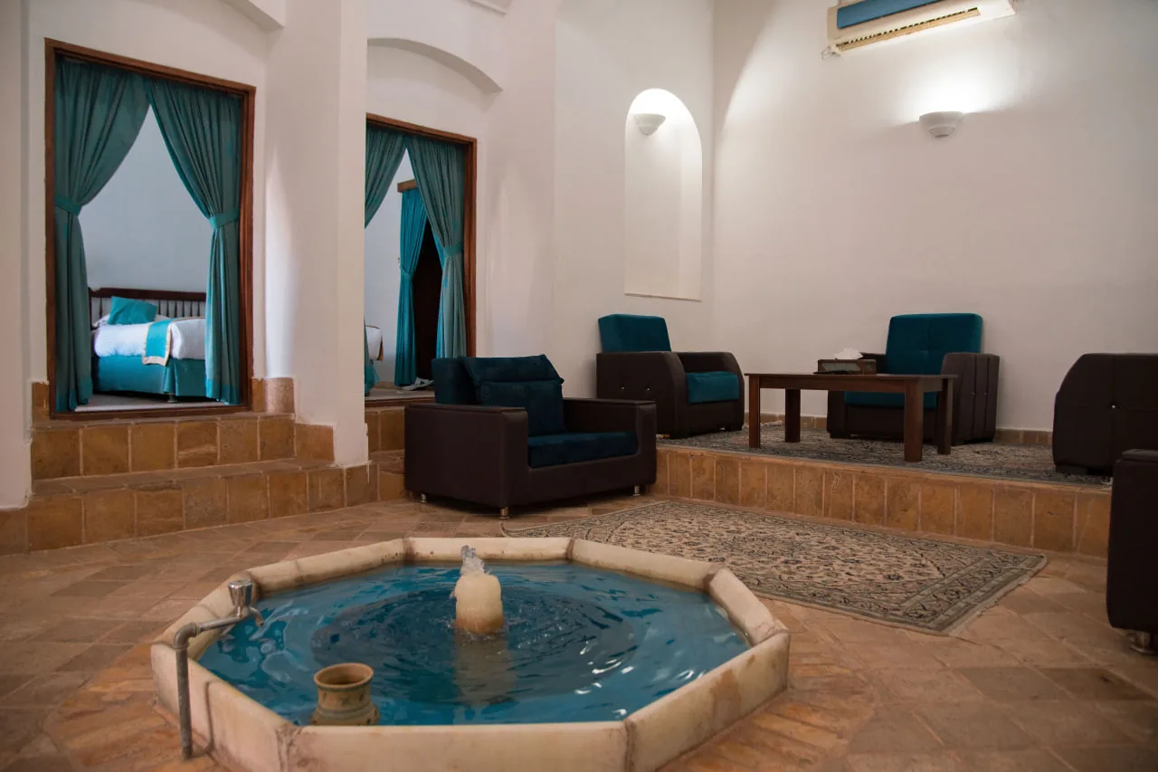 سوئیت سه تخته حوض خانه
