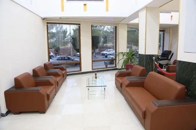 هتل مهربد فیروزه میبد - بندانگشتی 6
