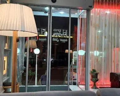نمای هتل سپید زنجان در زنجان