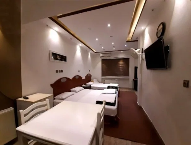 سوئیت پنج نفره