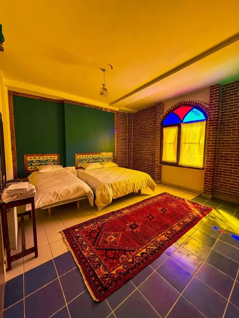 اتاق سه تخته