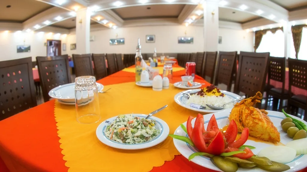 هتل جهانگردی خوی - بندانگشتی 3