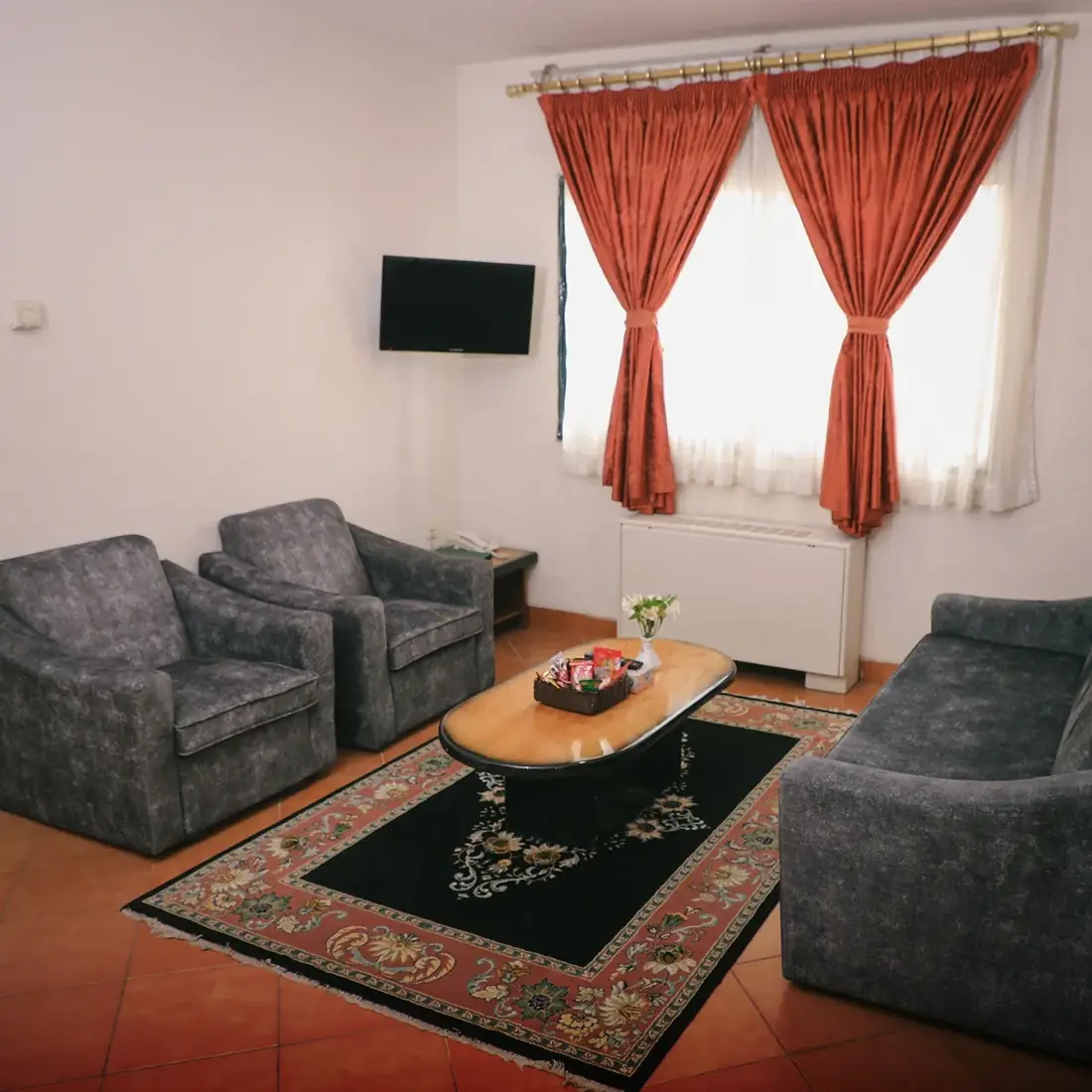 آپارتمان دوخوابه چهارنفره