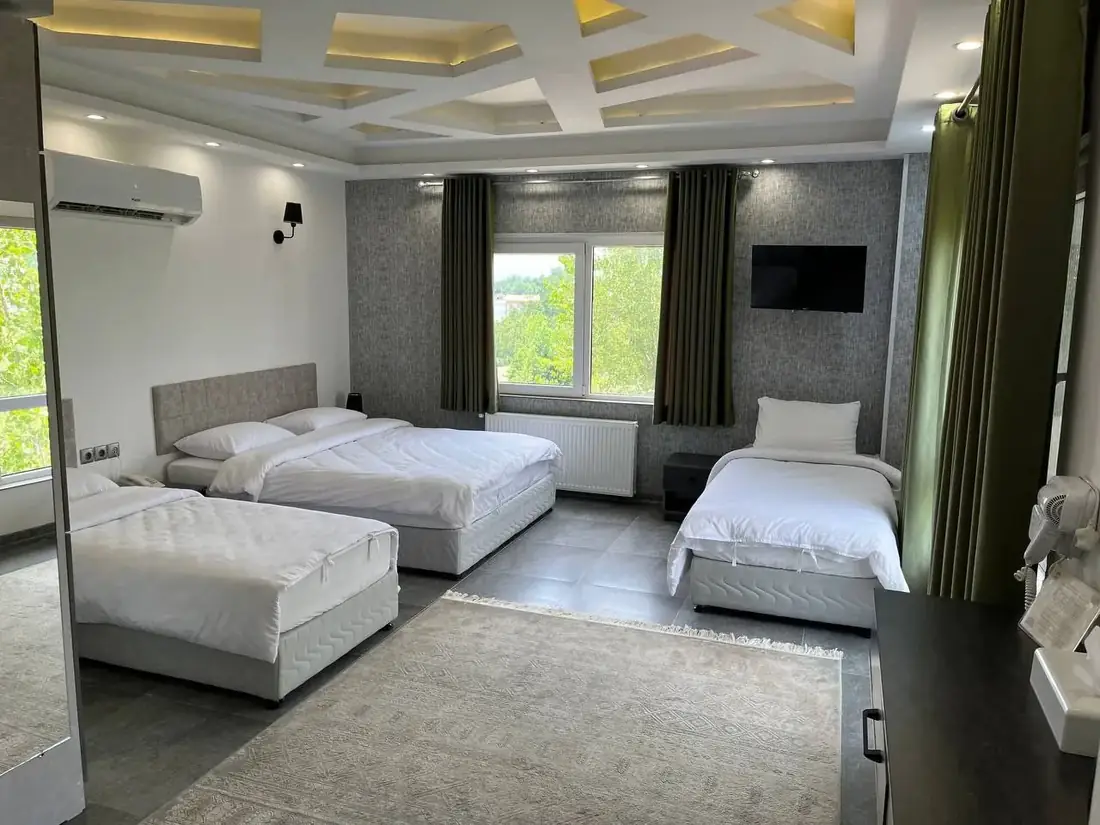 اتاق چهارنفره تالاب