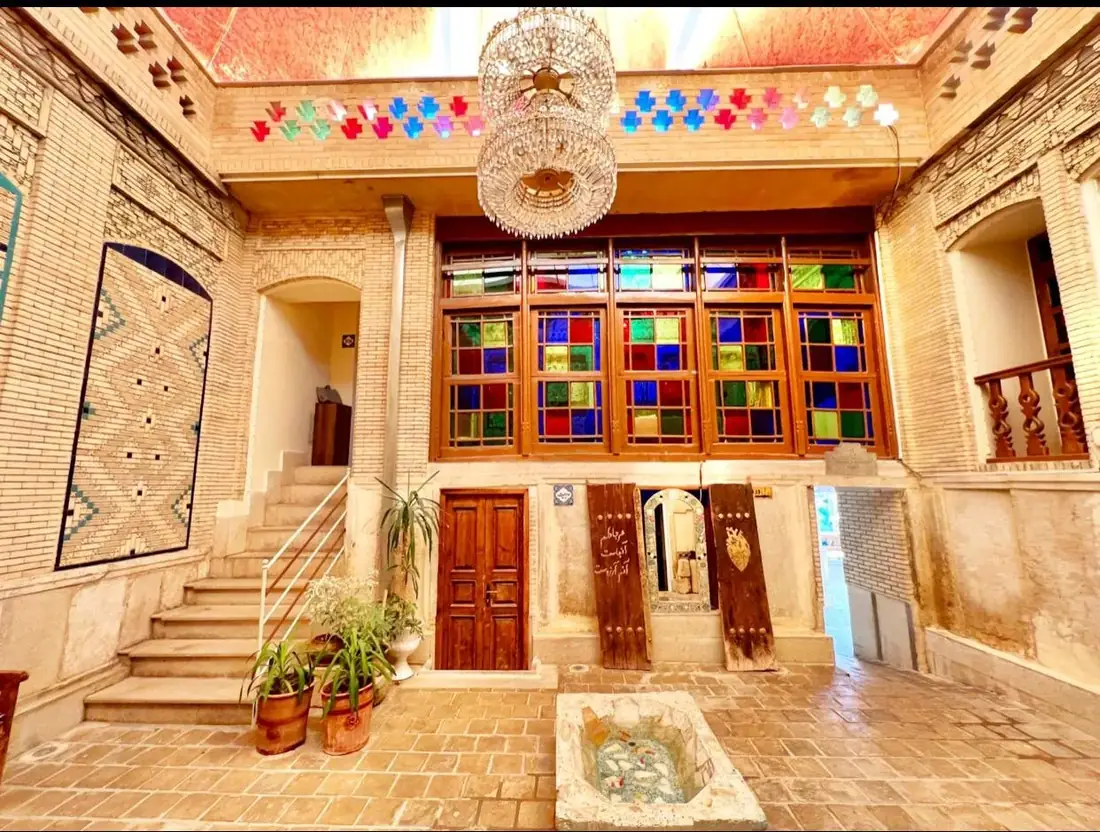 هتل پنج دری شیراز - بندانگشتی 4