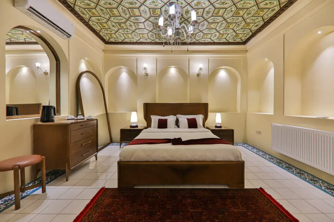 اتاق سه تخته ارسی پستو رویال vip