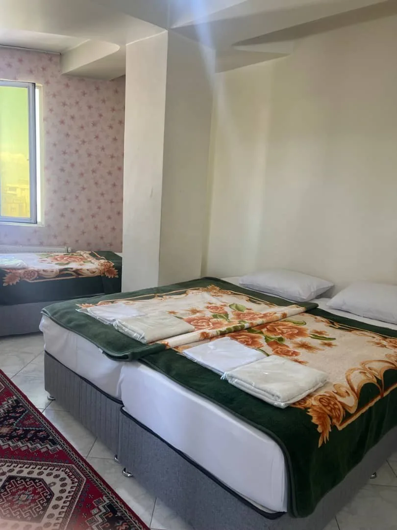 سوئیت دو خوابه پنج نفره