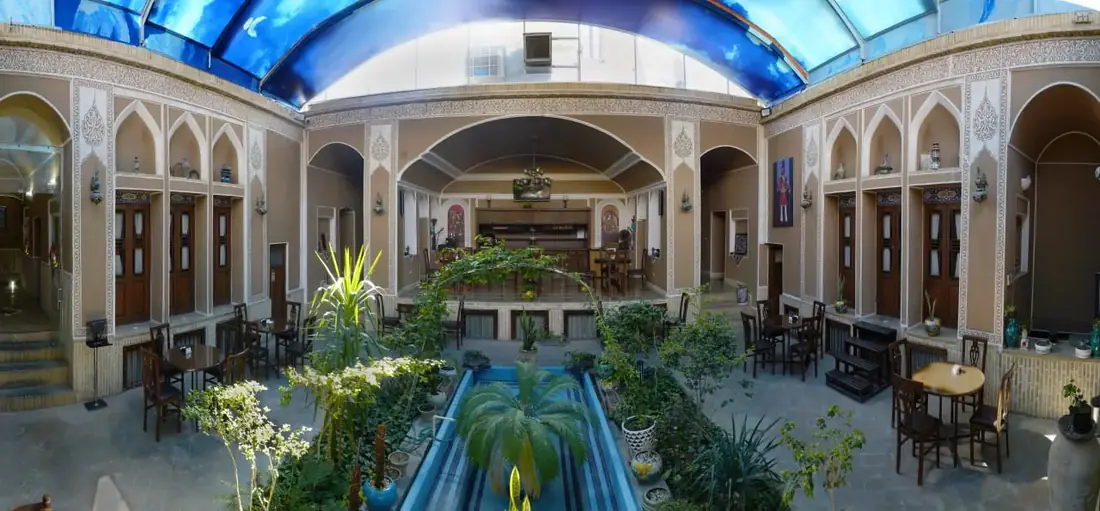نمای هتل سنتی رویای قدیم یزد در یزد